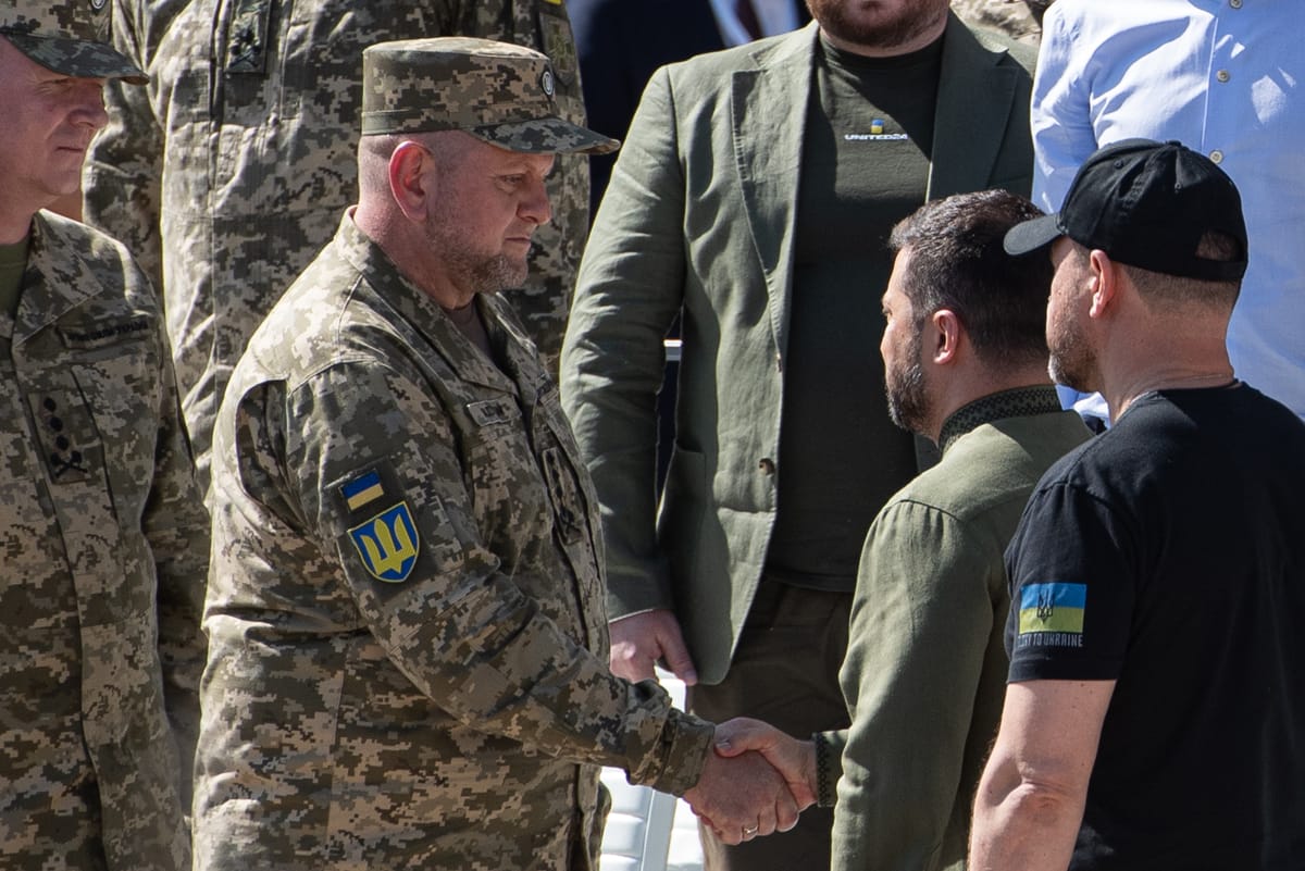 Ukrainian President Volodymyr Zelensky and Commander-in-Chief of the Armed Forces of Ukraine Valerii Zaluzhny in August (Alexey Furman/Getty Images)