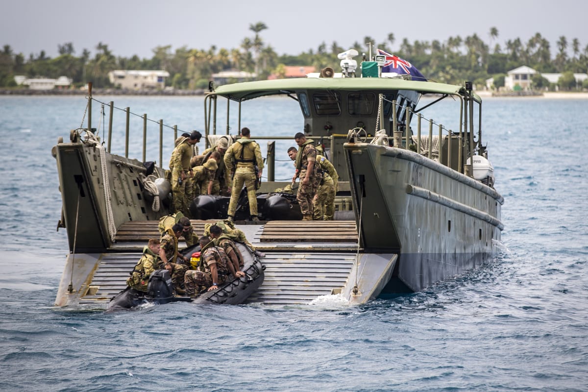 Soldiers from the Australian Army and His Majesty's Armed Forces of Tonga during a training exercise in Nukuʻalofa, Tonga (Jessica de Rouw/Defence Department)