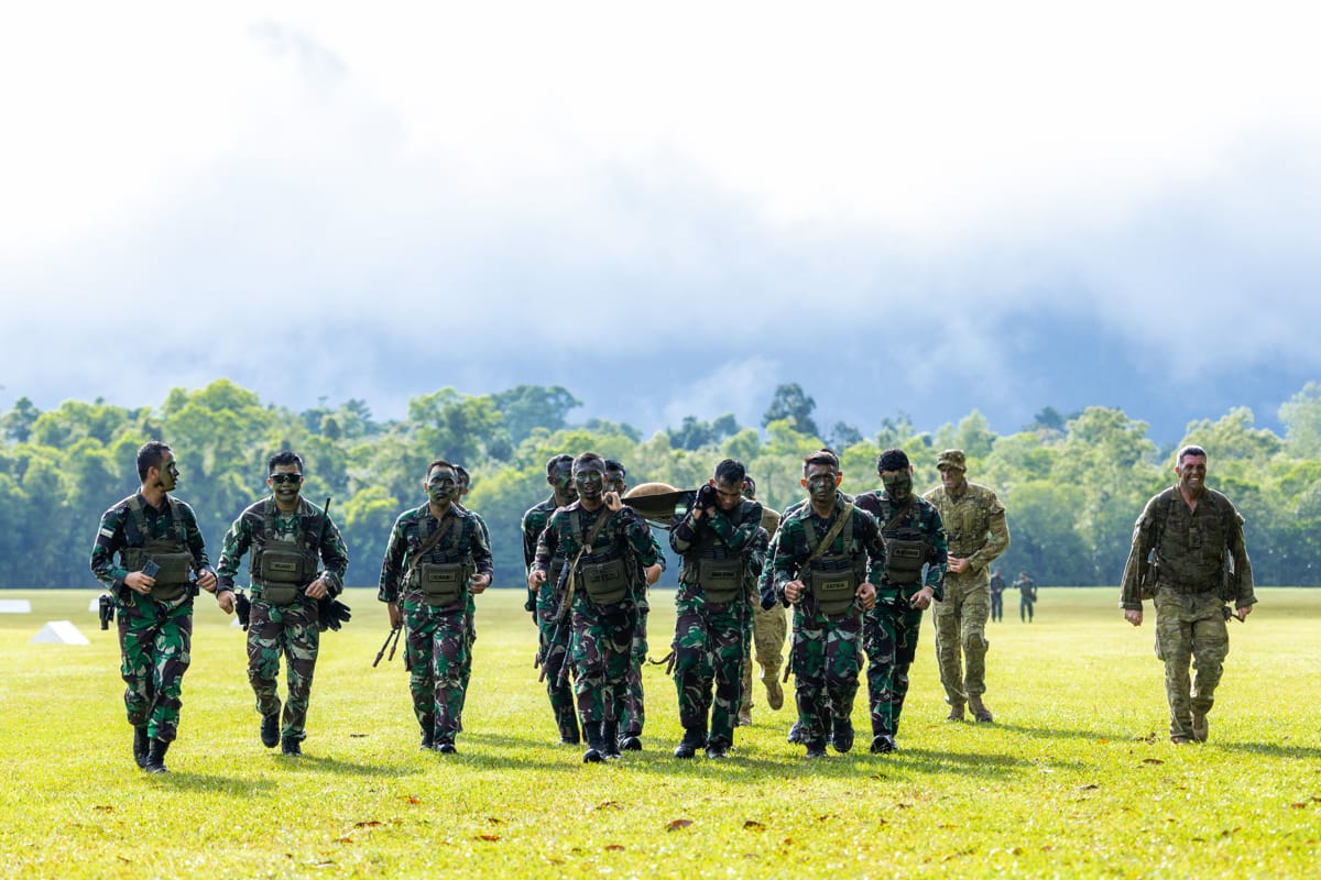 Jungle warfare instruction with Indonesian and Australia personnel in Tully, Queensland, 2023 (Brodie Cross/Defence Department)