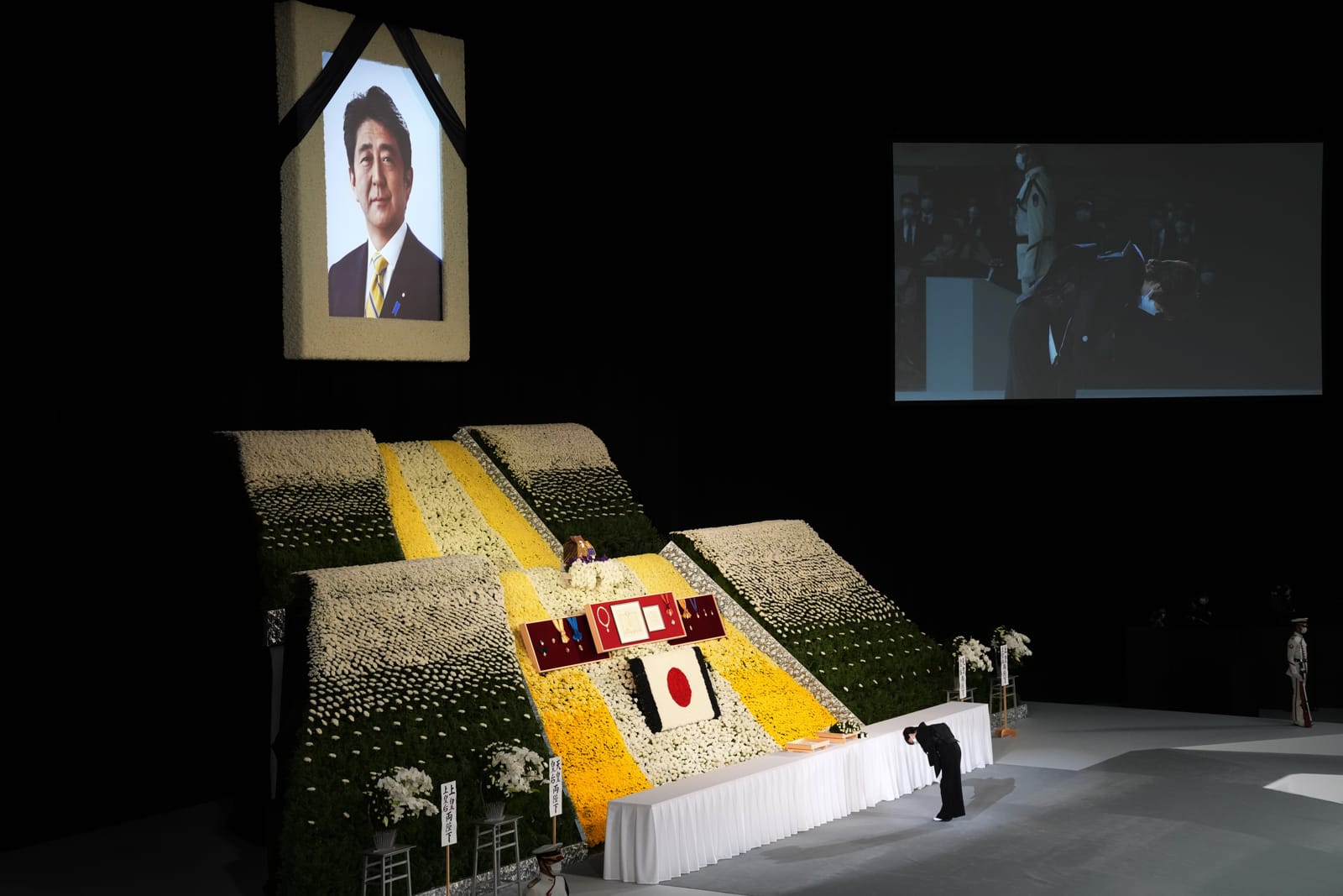 Akie Abe, widow of Japan's former prime minister, during the state funeral for her husband, 27 September 2022 (Eugene Hoshiko/Pool via Anadolu Agency/Getty Images)