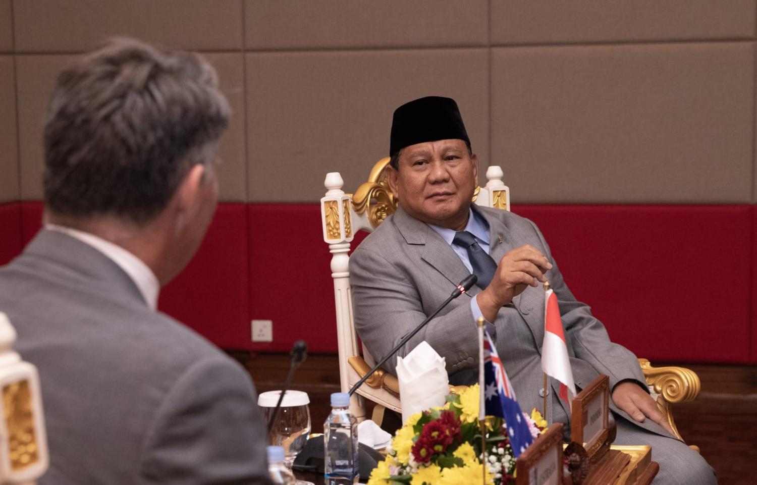 Prabowo Subianto, as Indonesian defence minister, in talks with his Australian counterpart Richard Marles (Kym Smith/Defence Department)
