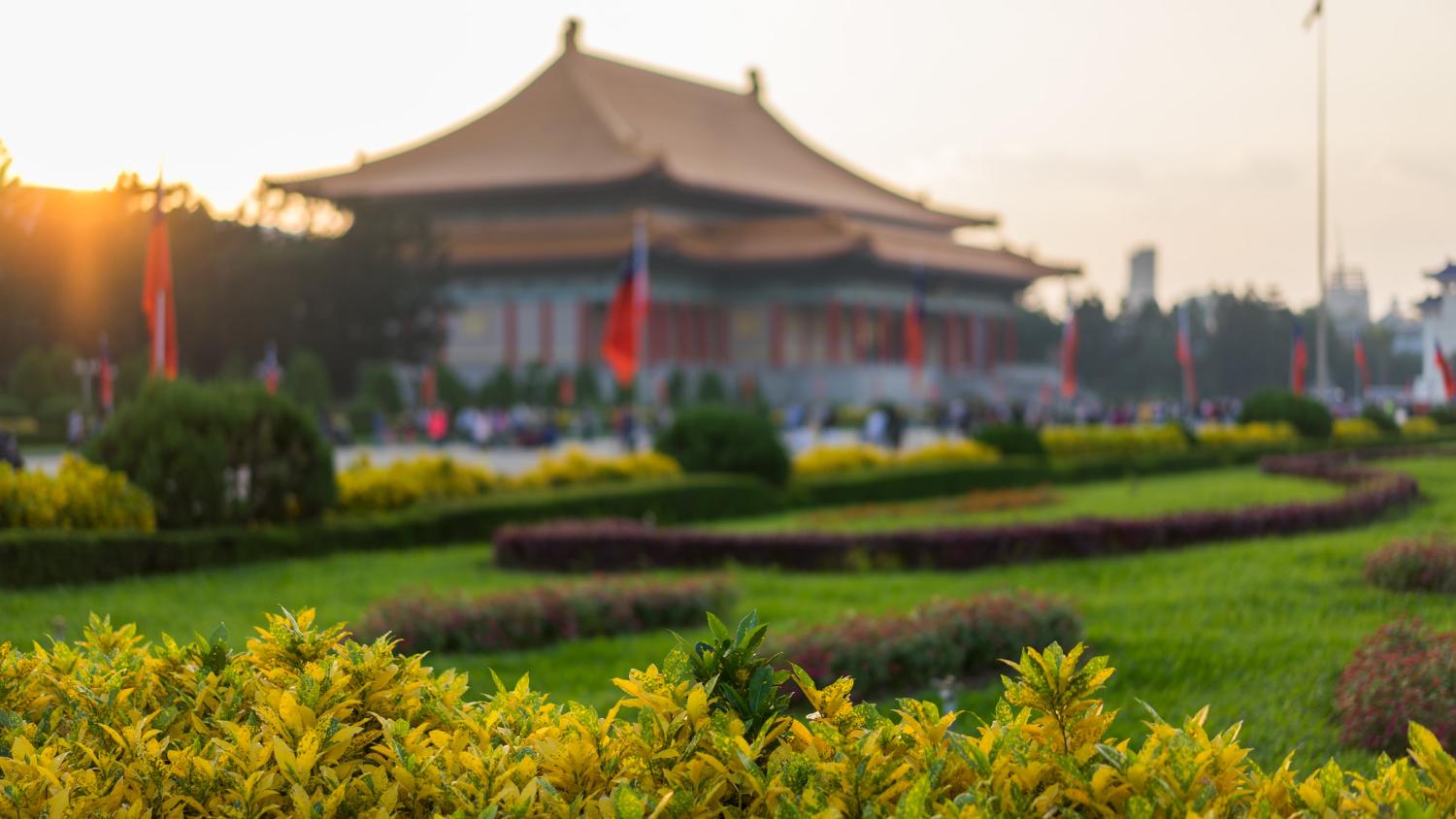 Chiang Kai-shek Memorial Hall, Taipei. (Flickr/Ludovic Lubeigt)